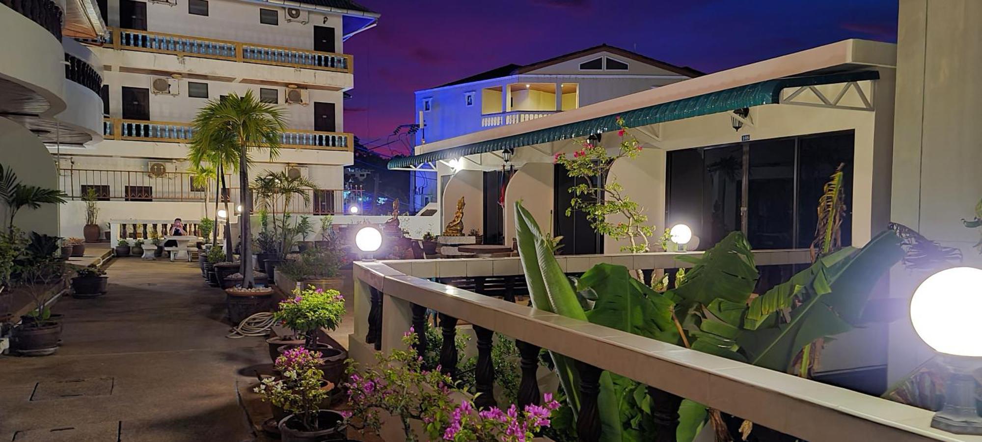 Blue Sky Residence Patong Ngoại thất bức ảnh