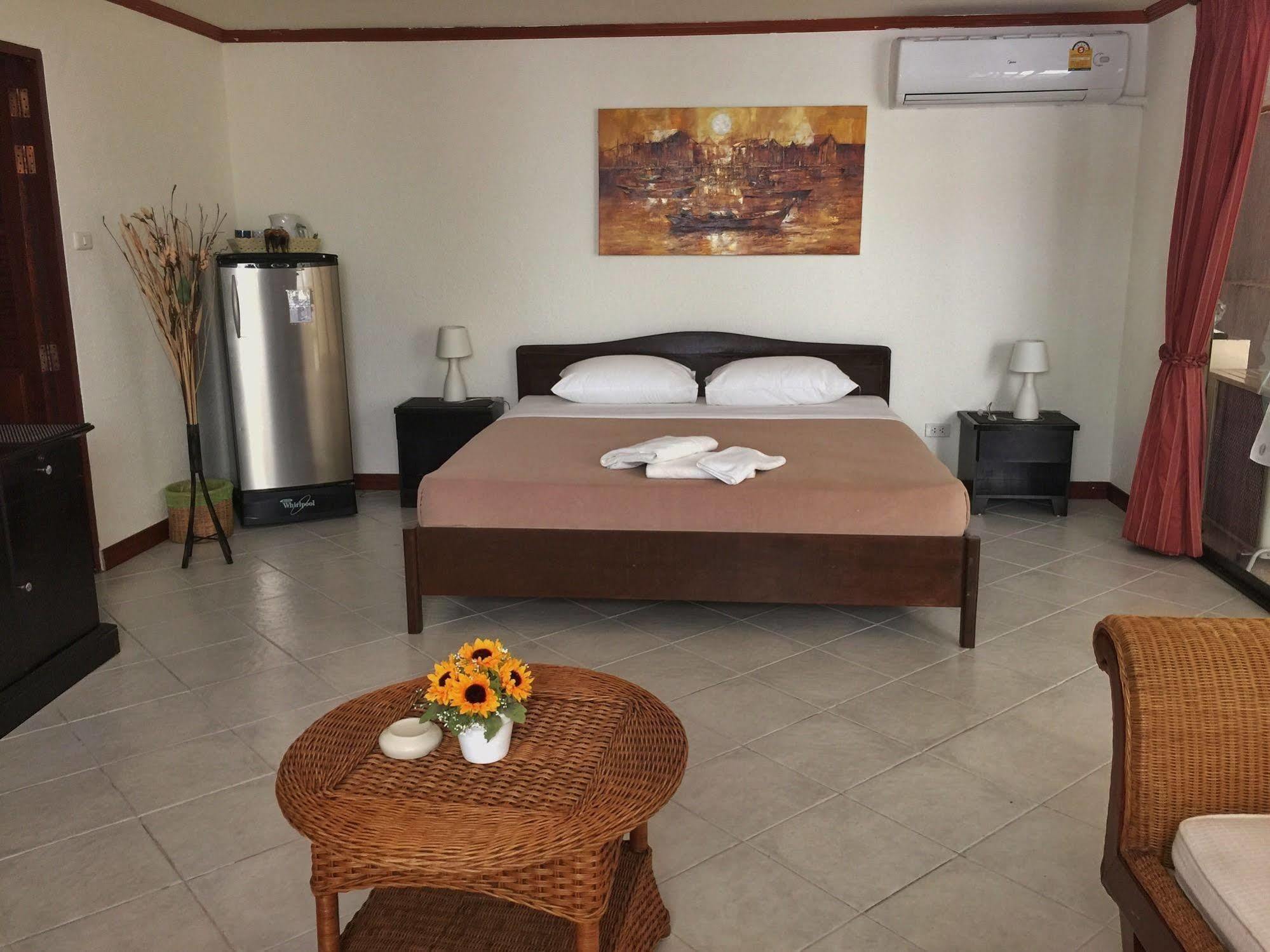 Blue Sky Residence Patong Ngoại thất bức ảnh