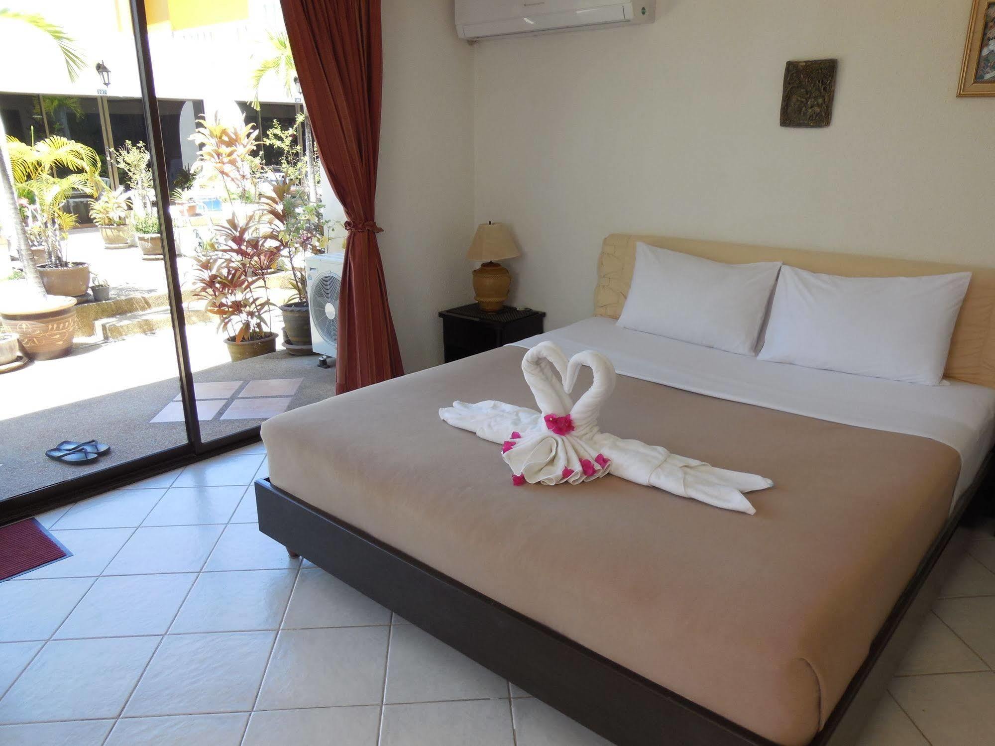Blue Sky Residence Patong Ngoại thất bức ảnh