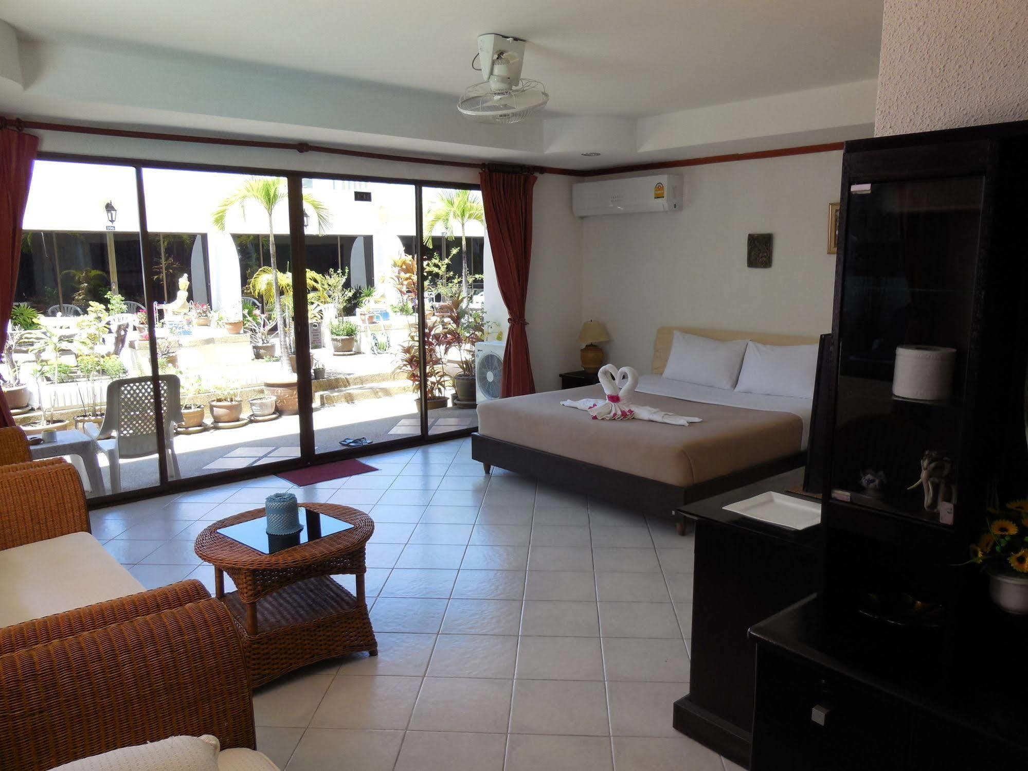 Blue Sky Residence Patong Ngoại thất bức ảnh