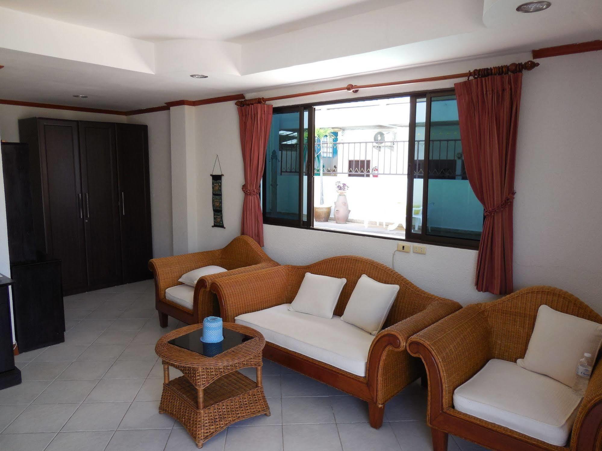 Blue Sky Residence Patong Ngoại thất bức ảnh