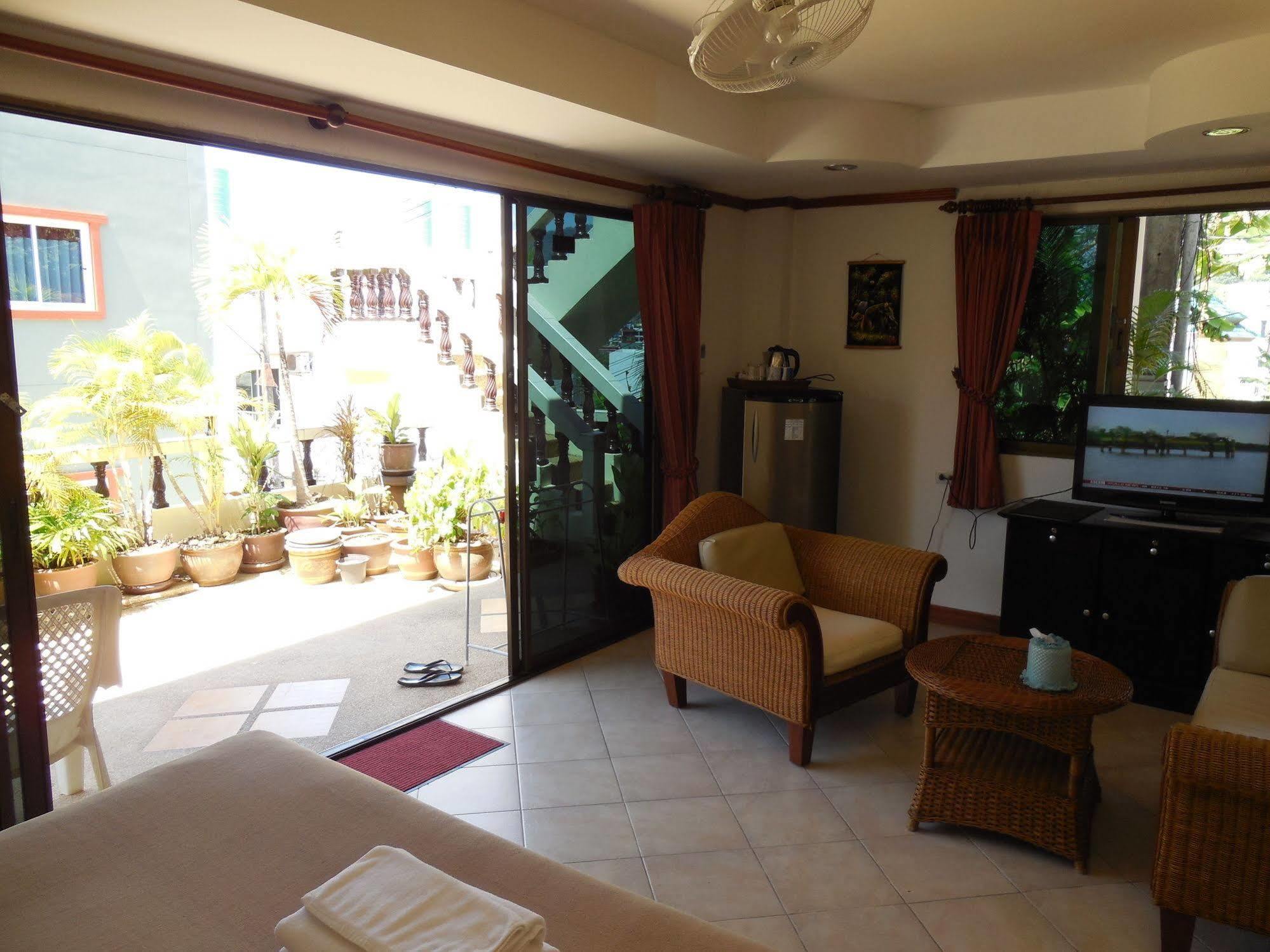 Blue Sky Residence Patong Ngoại thất bức ảnh