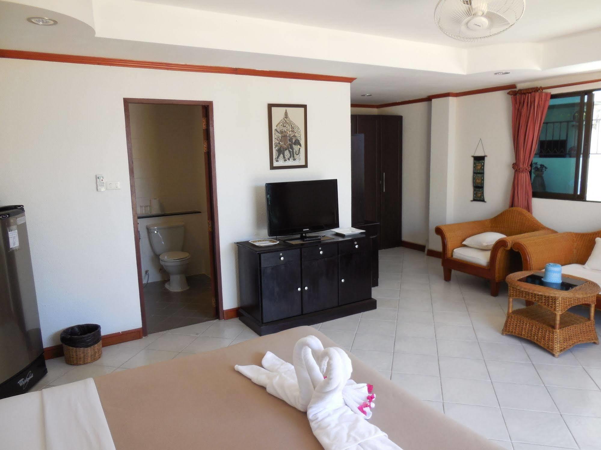 Blue Sky Residence Patong Ngoại thất bức ảnh