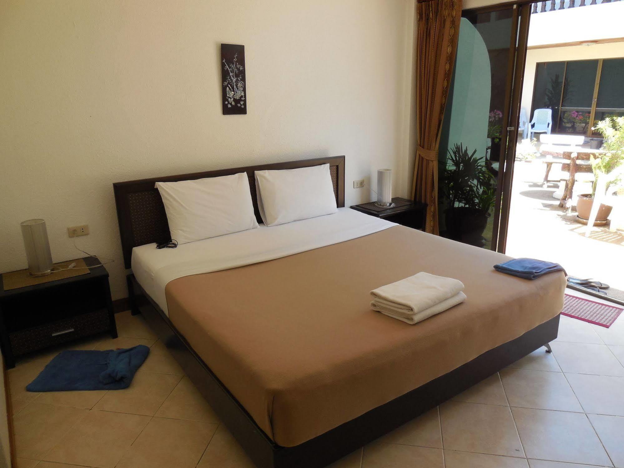 Blue Sky Residence Patong Ngoại thất bức ảnh
