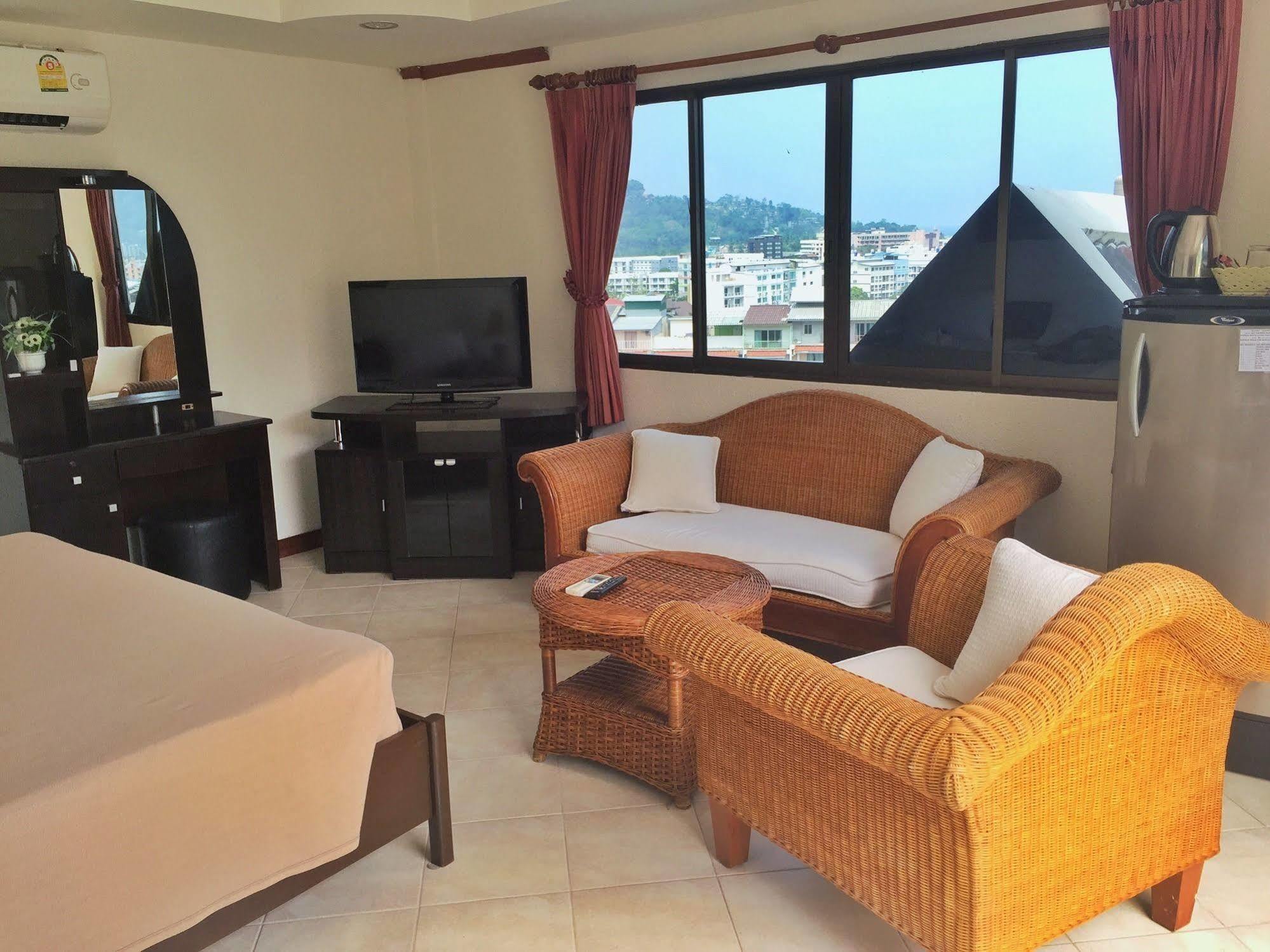 Blue Sky Residence Patong Ngoại thất bức ảnh